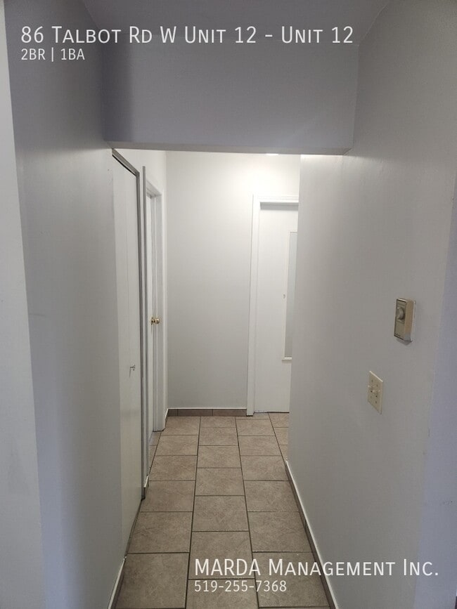 Photo - CHARMING 2 BED/ 1 BATH APT IN WHEATLEY + HYDRO & WATER Unité 12