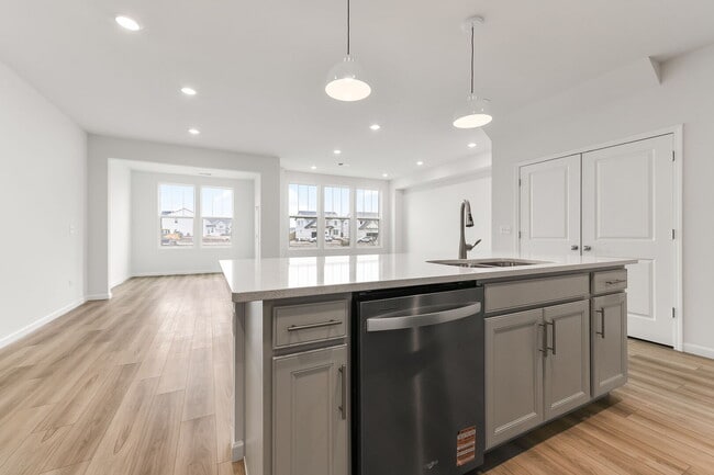 Photo - 672 Switchgrass Wy Unit 58005