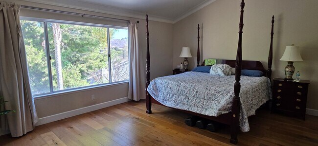 Photo - 2792 Sandhurst Ave