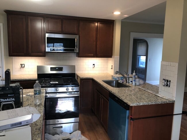 Photo - 322 Buckingham Ave