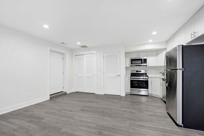 Photo - 3648 S Paulina St Unidad 3648 S Paulina