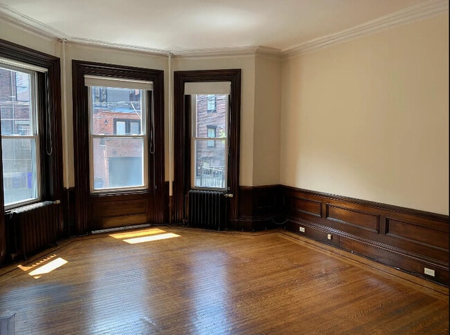 Photo - 313 Beacon St Unit 2