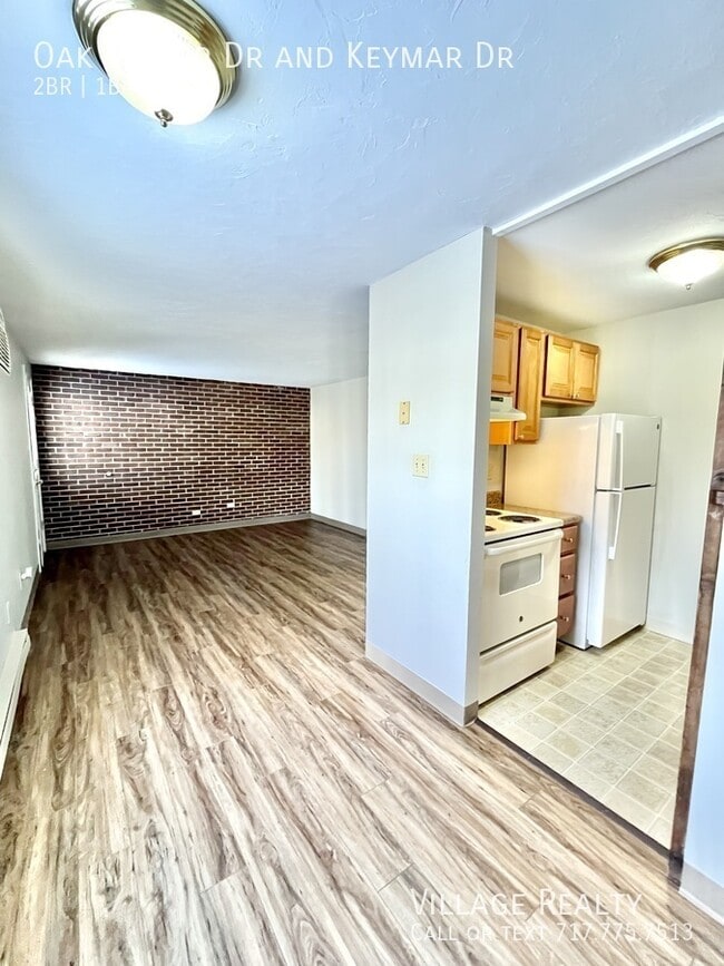Photo - 221 Oak Manor Dr
