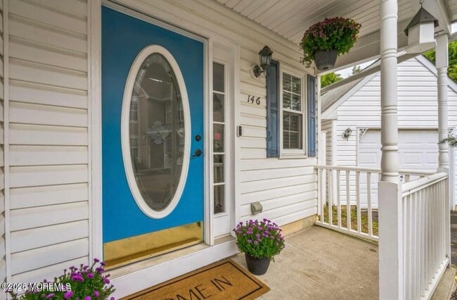 Photo - 146 Hamlet Ct