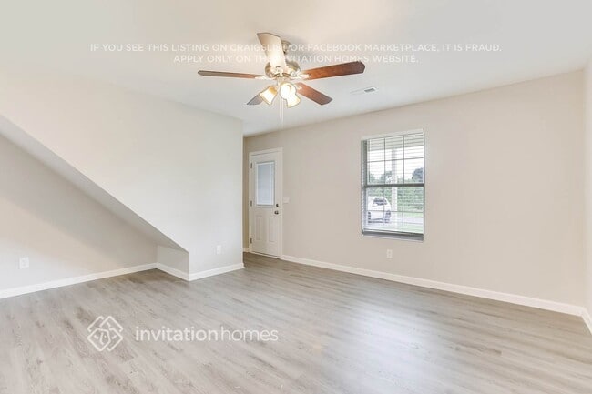 Photo - 26 Benfield Cir SE