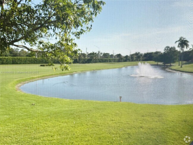 Building Photo - 9820 S Hollybrook Lake Dr Unit 202 Rental