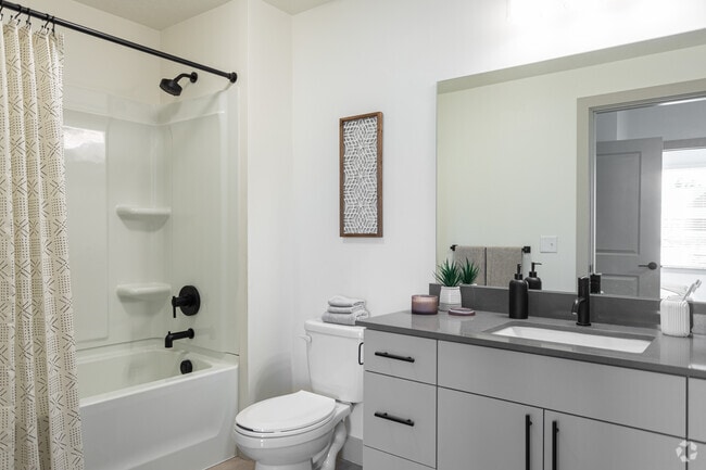 1BR, 1BA - 650SF