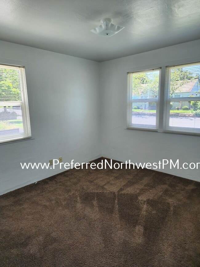 Photo - 1059 N 4th St