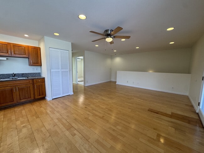 Photo - 1021 Koko Head Ave