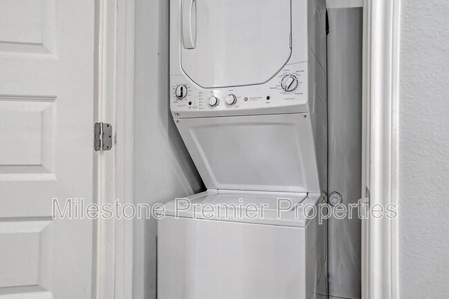 Photo - 115 Munson St