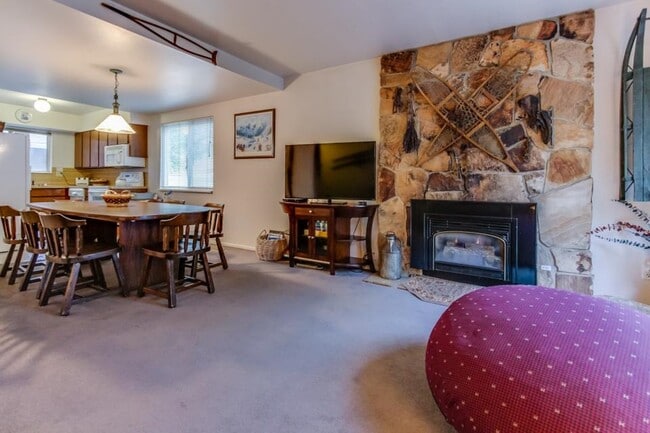 Photo - 3298 E Fort Union Blvd