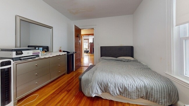 Photo - 1173 Boylston St