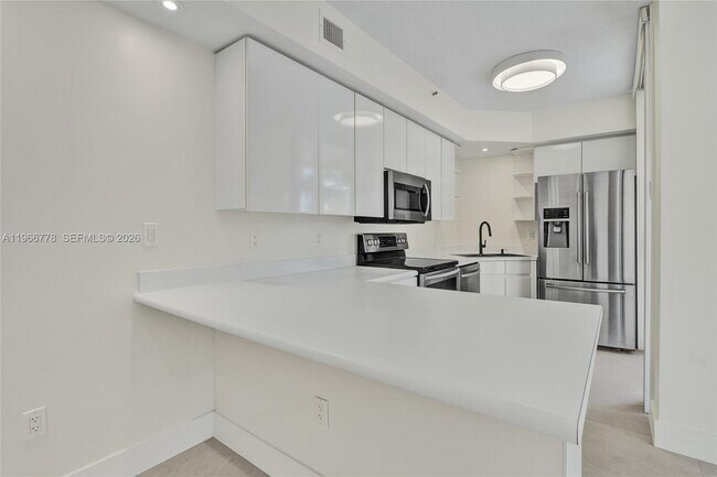 Photo - 1834 Brickell Ave Unidad 31