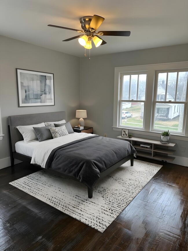 Photo - 819 W 18th St