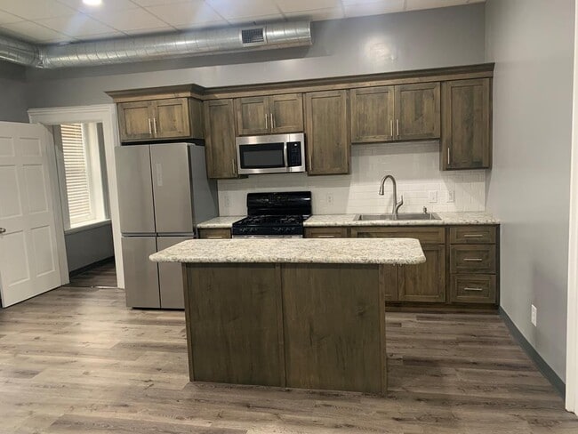 Photo - 105 E Franklin St Unit 3