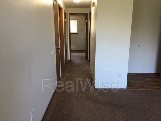 Photo - 17838 NE Multnomah Dr Unit 08