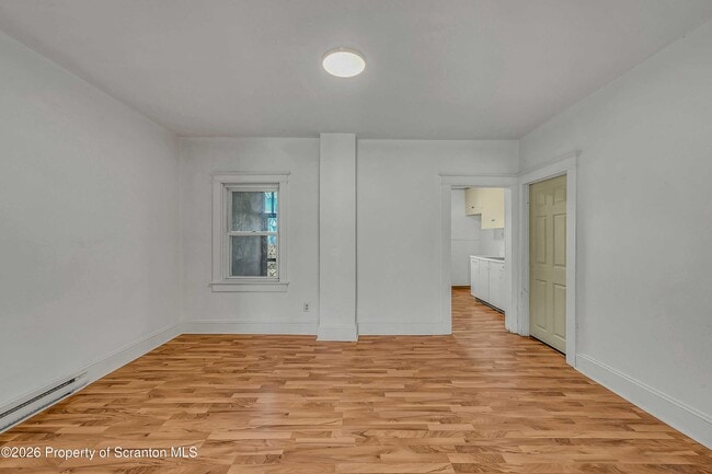 Photo - 1807 Green Ridge St