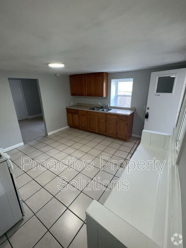 Building Photo - 534-534 Cherry St Rental