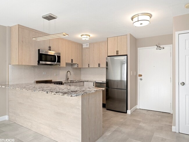 Photo - 3100 N Lake Shore Dr Unit 1402