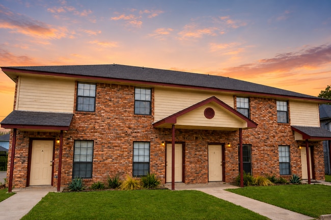 Building Photo - AVAILABLE NOW; APPLY TODAY AT OUR WEBSITE!!