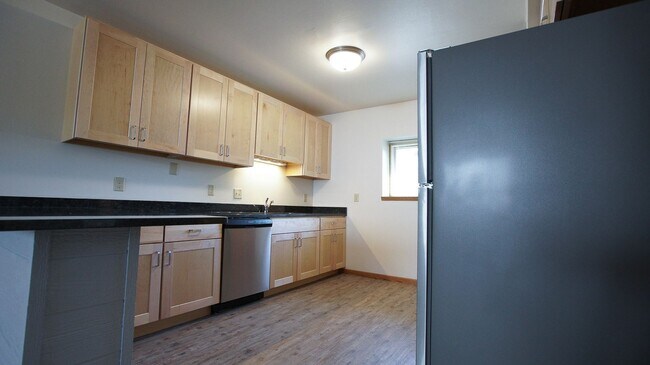 Photo - 415 N Henry St