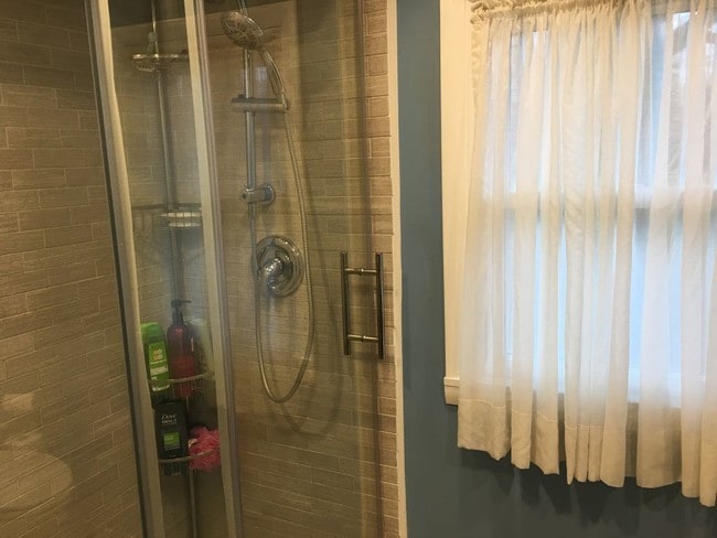 Photo - 7095 NY-104