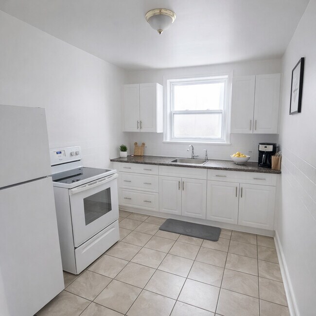 141-149 Borden Ave N