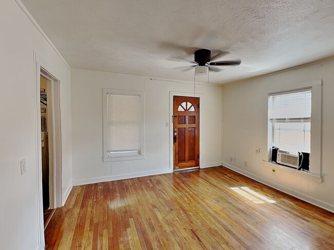 Photo - 3333 W 5th St Unit A