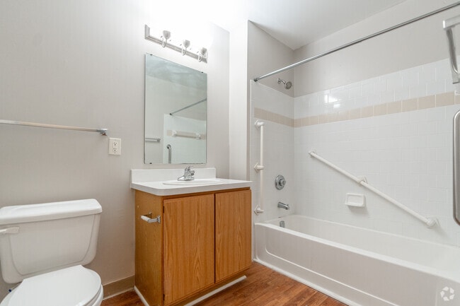 2BR,2BA -880SF