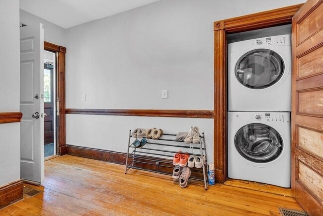 Photo - AWESOME MISSION HILL 6 BED/2 BATH ON SAINT ALPHONSUS ~ CENTRAL AIR