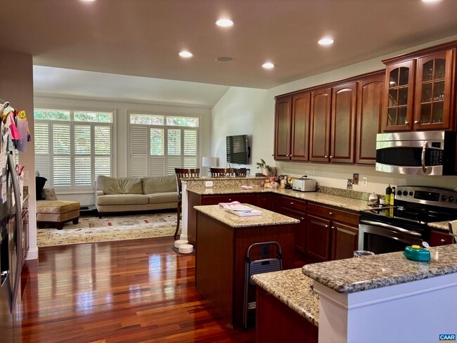 Photo - 836 Colridge Dr