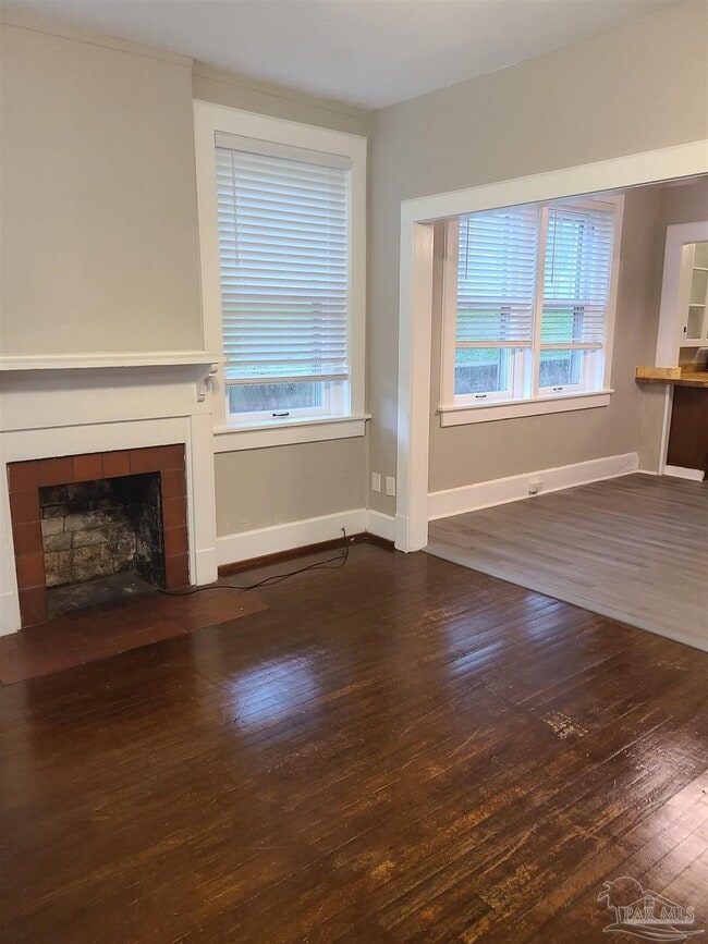 Photo - 504 N Spring St