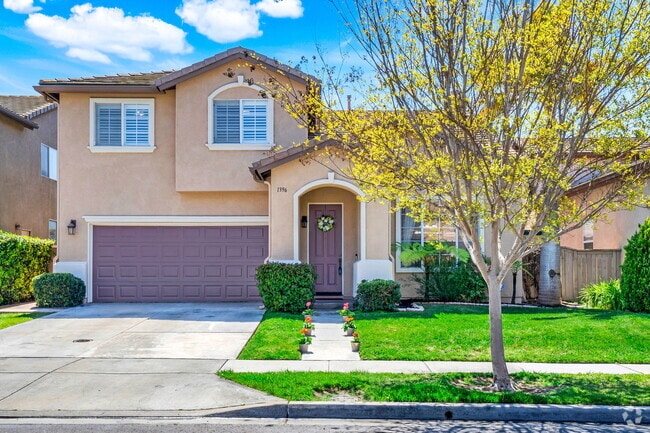 Building Photo - 1396 Carneros Valley St Rental
