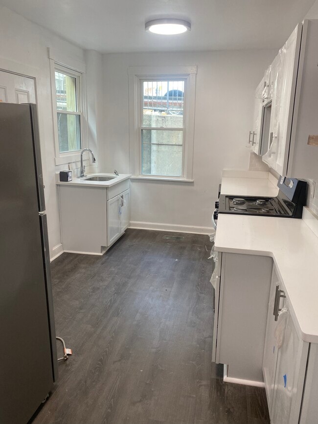 Building Photo - 156 Chesterfield Rd Rental
