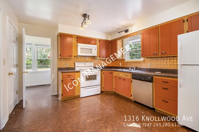 Photo - 1316 Knollwood Ave