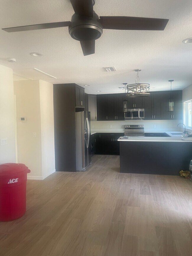 Photo - 7251 Willoughby Dr