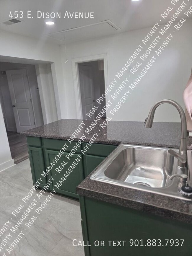 Photo - 453 E Dison Ave