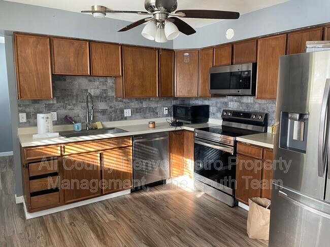 Photo - 2833 S Depew St