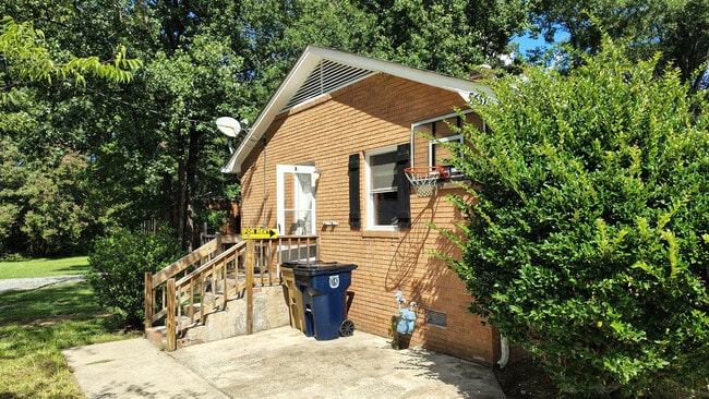 Photo - Room in House on Old Monroe Rd