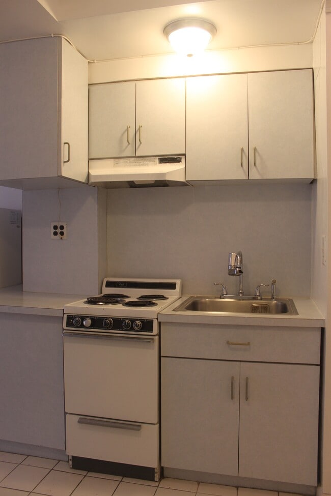Photo - 310 Riverside Dr Unit 809