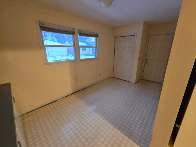 Photo - 2906 N Knox Ave