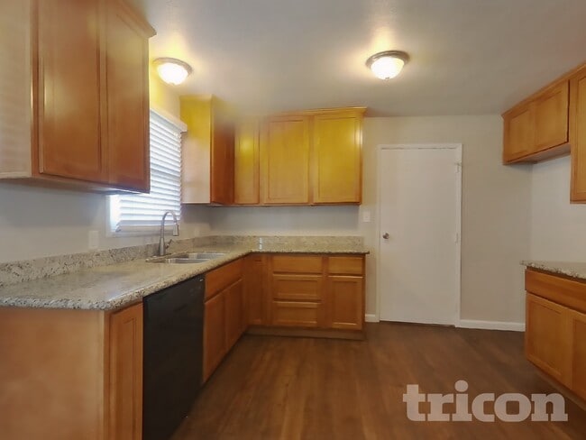 Photo - 2316 Viola St