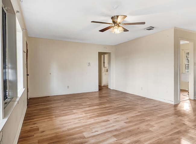 Photo - 1121 Wheeler St