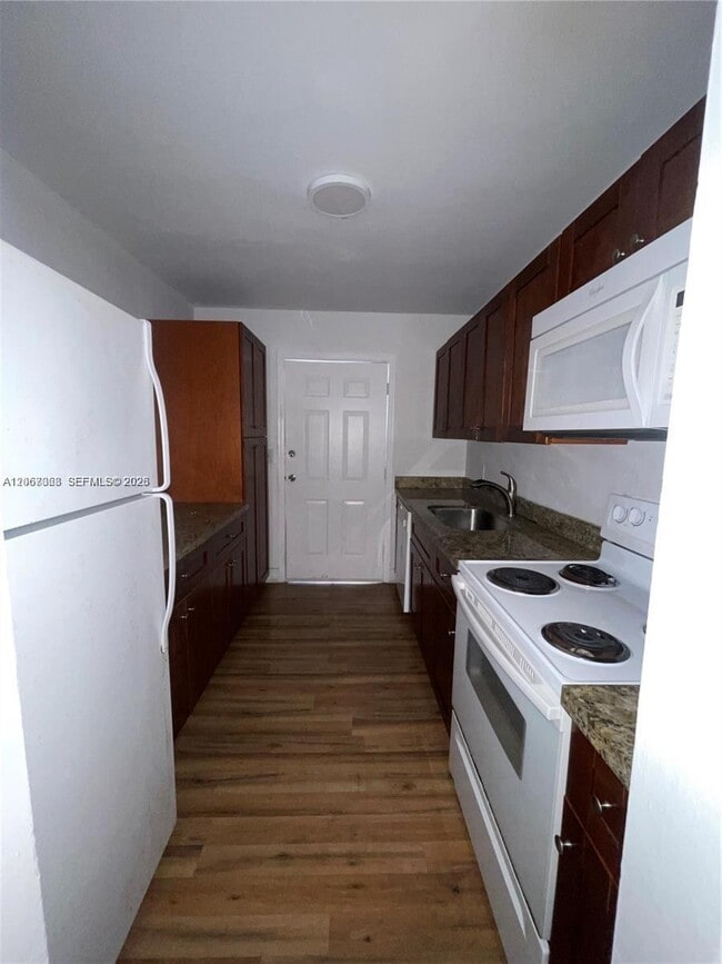 Photo - 1388 NW 101st St Unidad 1388