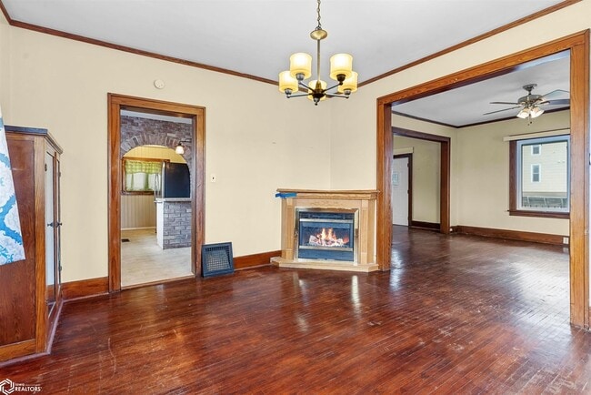 Photo - 1303 Smith St