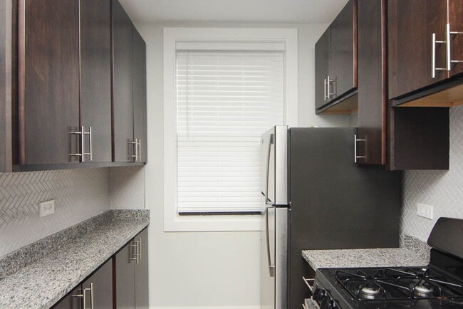 Photo - 721 W Brompton Ave Unit K00J