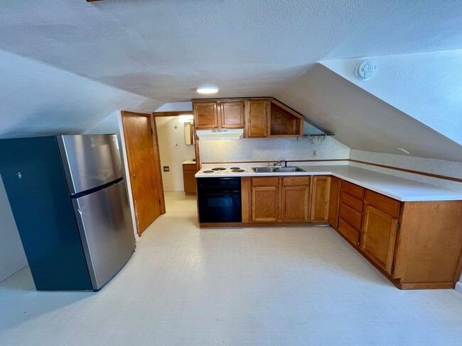 Building Photo - 200 E Division St Unit 2N