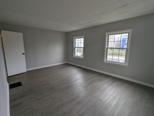 Photo - 2880 Ruhl Ave