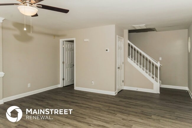 Photo - 368 Pelling Dr