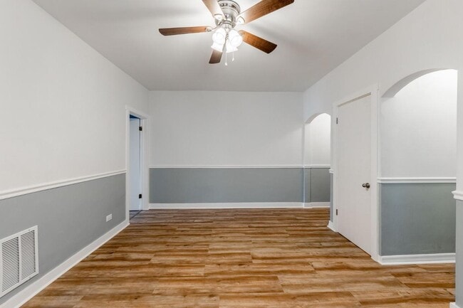 Photo - 8311 S Racine Ave